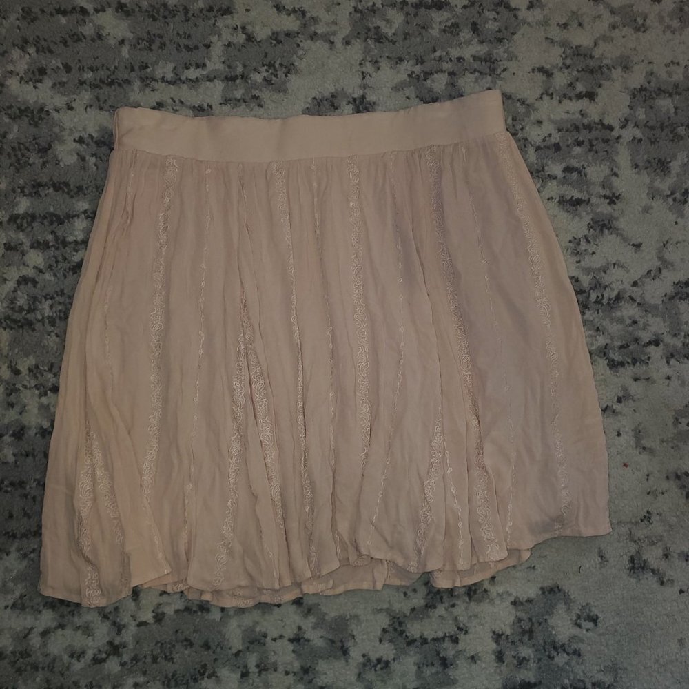 Torrid Peach Embroidered Elastic A-Line Skirt || sz 2 - Picture 6 of 14